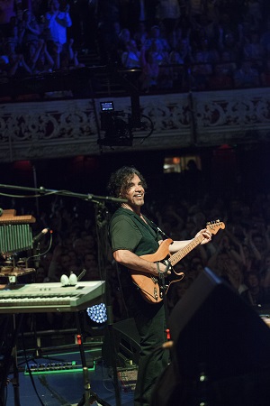 Daryl Hall & John Oates playing their sold out show at the Olympia Theatre on Tuesday, 15 July 2014. Photo by Kathrin Baumbach/Courtesy of Eagle Rock